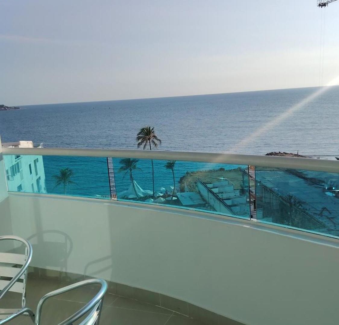 Vista Al Mar A Pasos De Playa